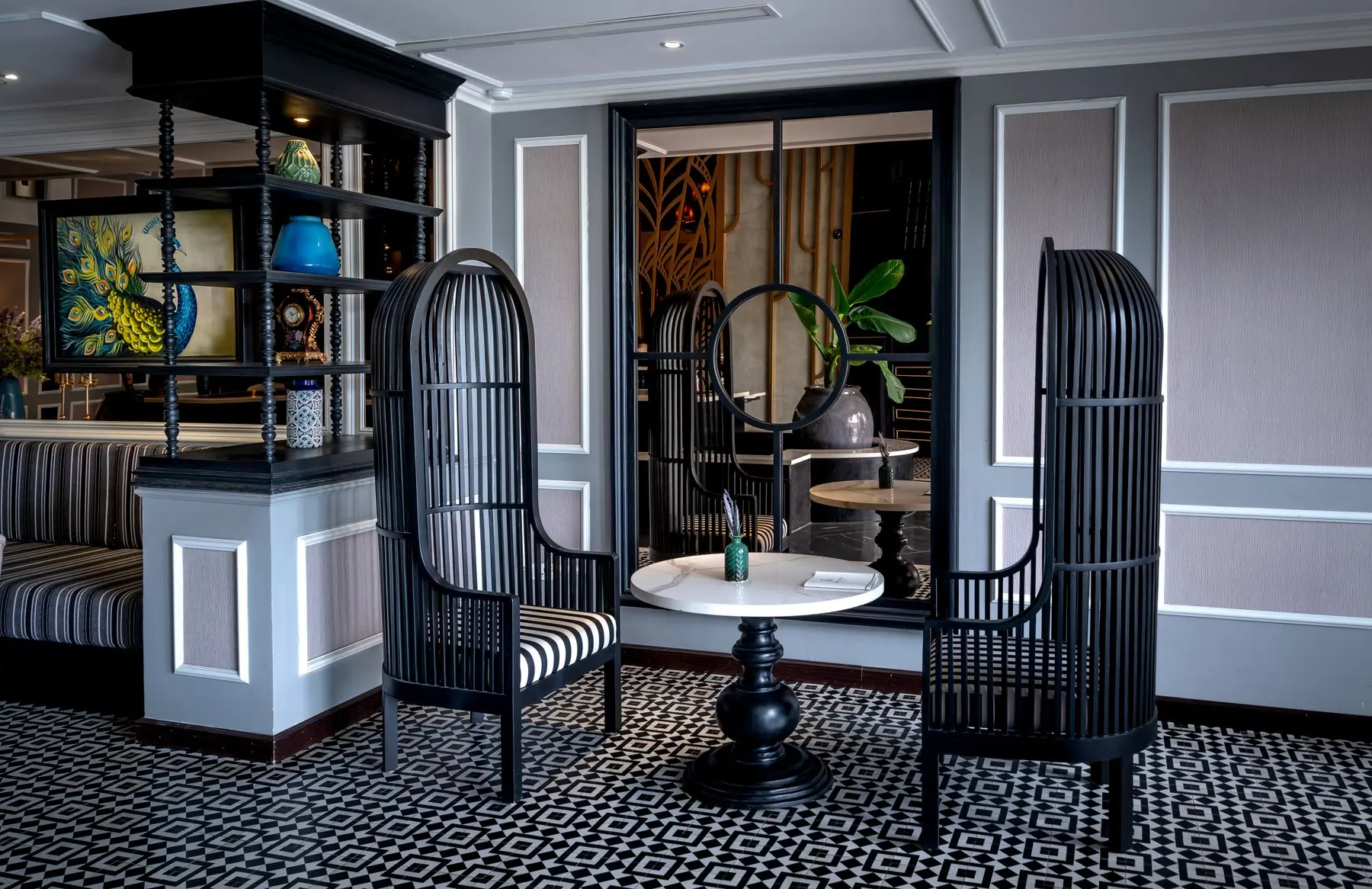 Café & Lounge